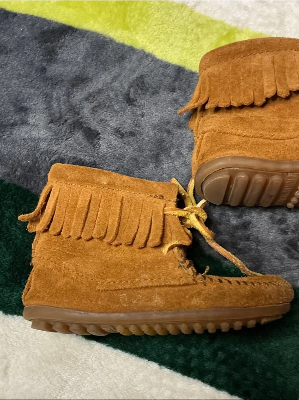 Minnetonka Kids Orange Suede Fringe Moccasins Size 7
